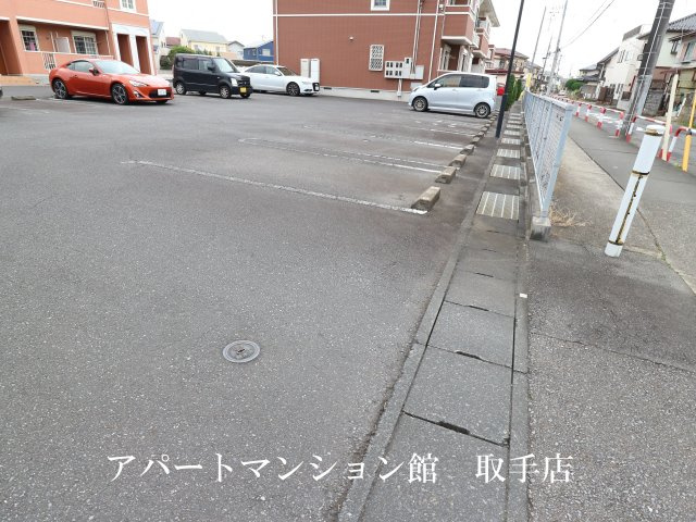 メリディオⅠの駐車場