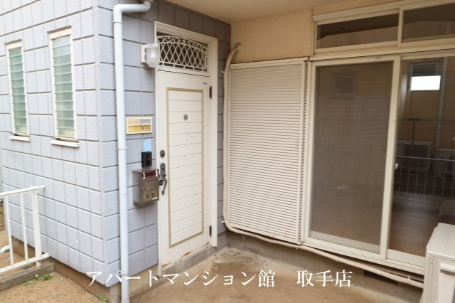 サンモールMⅡのエントランス