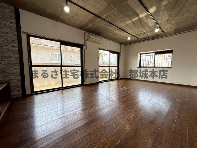 清藤マンションの居間・リビング