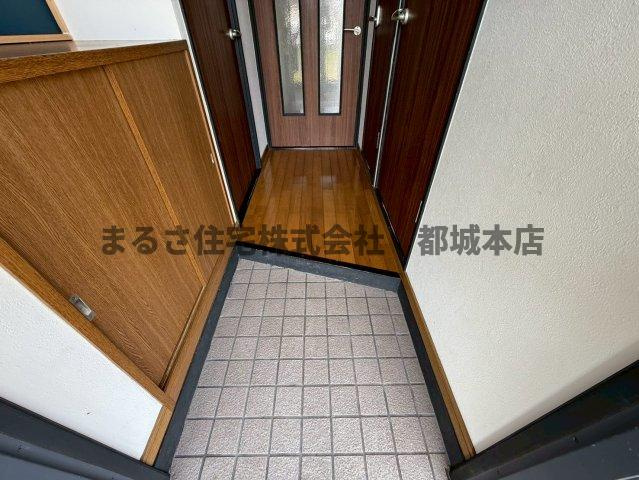 清藤マンションの玄関