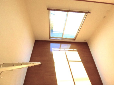 【展望】 | グリシーヌ壱番館 | ロフトからの景観です！開放感のある洋室6帖のお部屋です☆