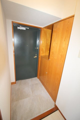 【玄関】 | 空港リブレ大阪屋