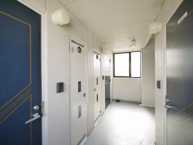 KASHIHARA CITY BUILDINGのその他共用部分|共有部分の通路です