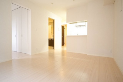 【居間・リビング】 | 【シャーメゾン】ラスリーズＥ棟 | リビング