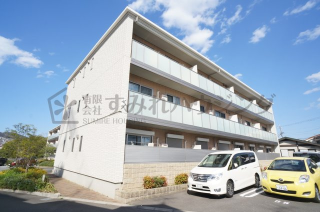 シャーメゾン山本丸橋Ａ棟の外観