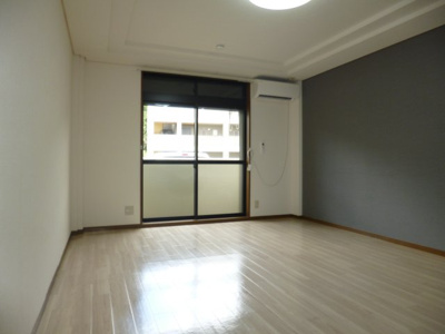 【居間・リビング】 | コンフォース亀山Ⅰ