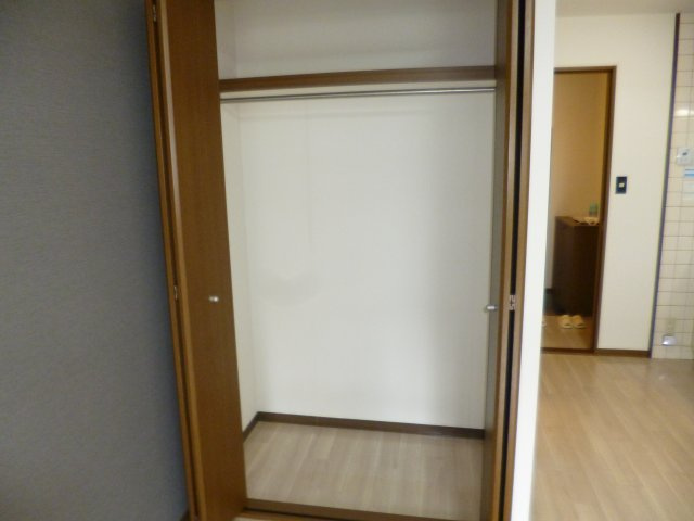コンフォース亀山Ⅰの収納|クローゼット