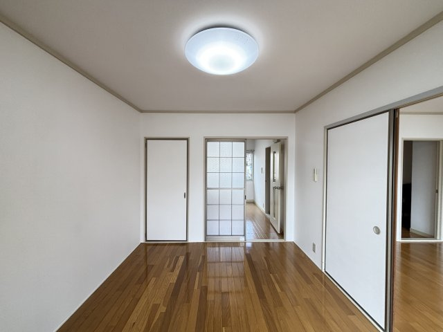 リバティ松本　A棟の玄関