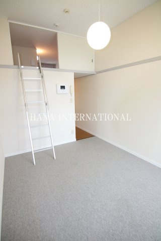 メゾンプレミールの居間・リビング