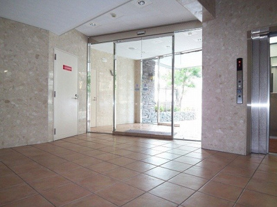 【ロビー】 | オーパス・ワン | 建物の内部です