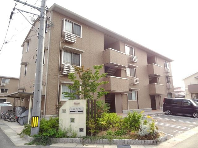 リビングタウン西条東　Ａ棟の外観