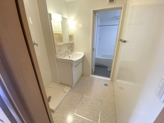 リビングタウン西条東　Ａ棟の居間・リビング