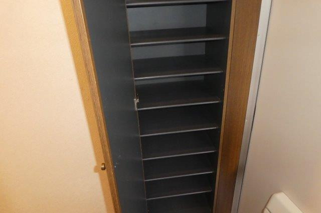 エスポワールの内装|シューズボックス