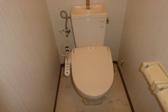 エスポワールのトイレ|ウォシュレット