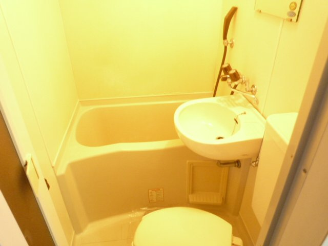 ドエル本郷の浴室|※写真は同タイプの別室になります