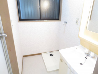 【洗面所】 | アレストハシモト | 化粧台、洗濯機置き場