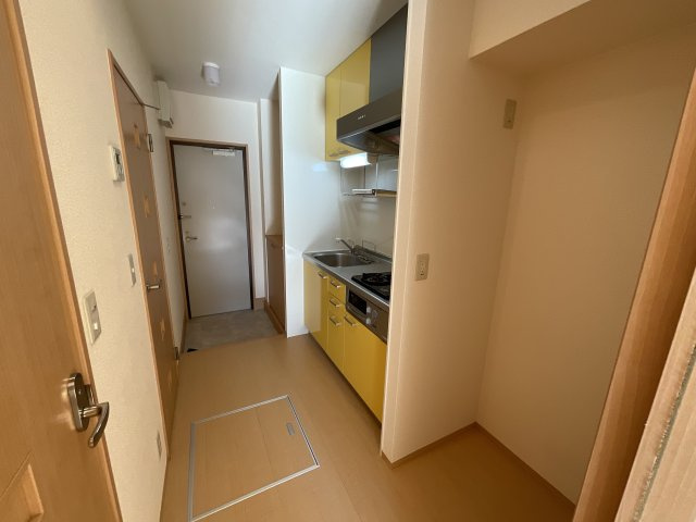 【キッチン】 | アップヒルズＴＥＮＪＩＮ | 冷蔵庫置き場もゆったり