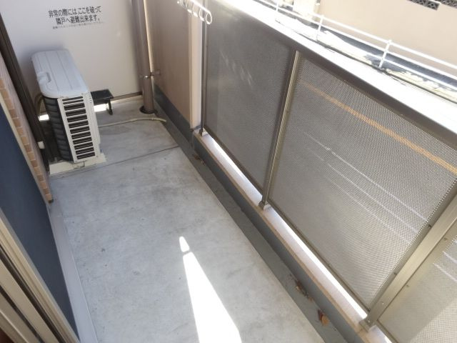 茜苑レジデンスのバルコニー