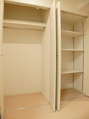 ディー・ウイングタワーの収納|ディー・ウイングタワー（２LDK）　収納