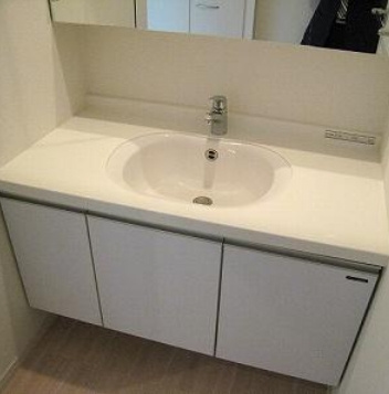 ディー・ウイングタワーの独立洗面台|ディー・ウイングタワー（２LDK）　独立洗面台