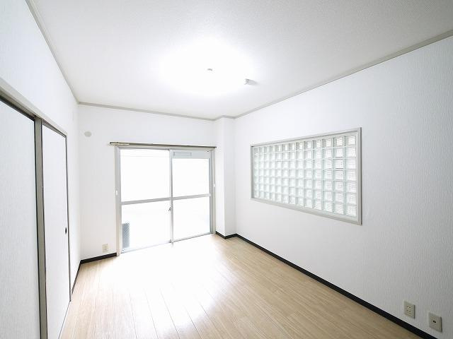 レインボーマンション瓦町の寝室|落ち着いて過ごせるお部屋なので、寝室にいかがでしょうか