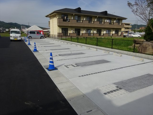百花苑・月花苑　百花苑の駐車場