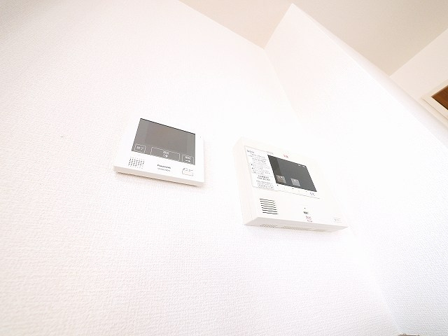 コーポ大安寺Ⅱのセキュリティ|モニター付きインターホンもございます。