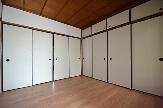 高匠マンションの洋室