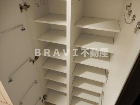 ザ・パークハビオ天満橋　BRAVI不動産の収納|【ザ・パークハビオ天満橋】十分な収納スペースがあります