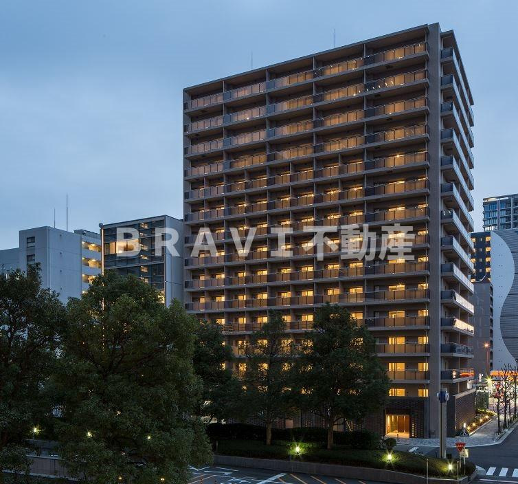 ザ・パークハビオ天満橋　BRAVI不動産の外観|【ザ・パークハビオ天満橋】夜間の外観