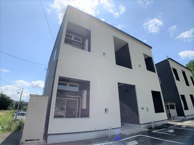 シャインアーチBの外観