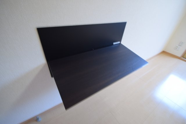 トレジャーの設備|備え付けテーブル