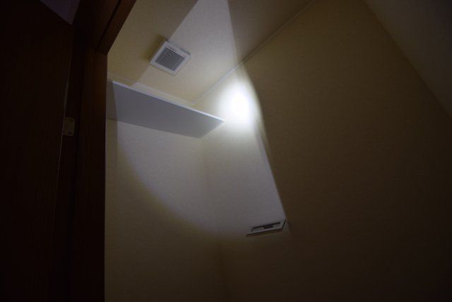 オークス夏見台のトイレ|トイレの収納棚