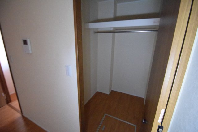 オークス夏見台の収納|ウォークインクローゼット