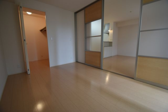サンフルールの洋室|室内全体
