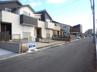 【前面道路含む現地写真】 | 1号棟　前面道路含む現地（2017年12月）撮影