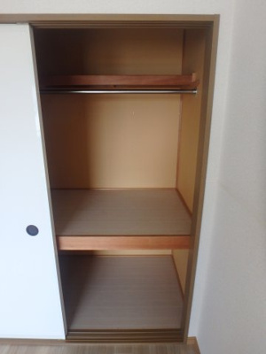 【収納】 | フォンティーヌＢ | 西中新田　フォンテーヌB　2LDK　南洋室収納