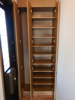 【収納】 | フォンティーヌＢ | 西中新田　フォンテーヌB　2LDK　下駄箱