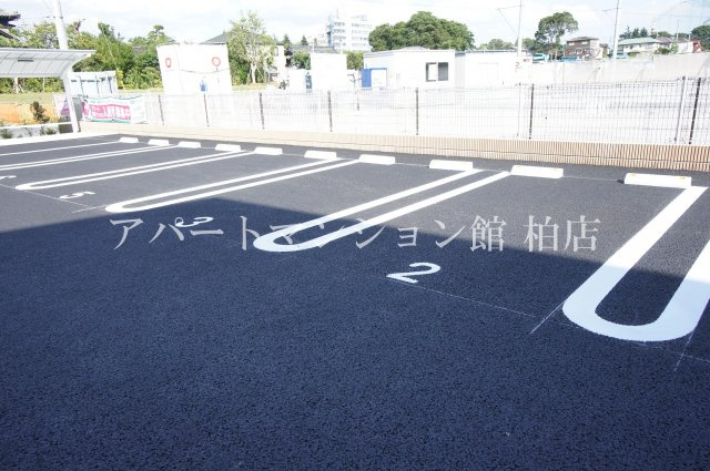 パストラル（pastoral）の駐車場