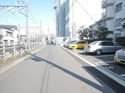 【周辺】 | サニークレスト白楽 | 前面道路