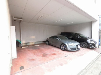 【駐車場】