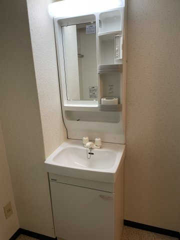 リンダプラヤ甲子園の洗面所|入居中のため、別のお部屋の写真です。