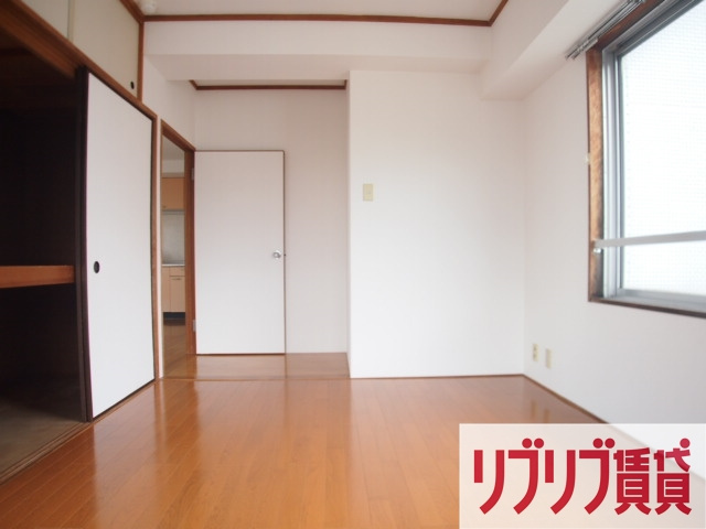 ガーデンハウス本千葉の洋室