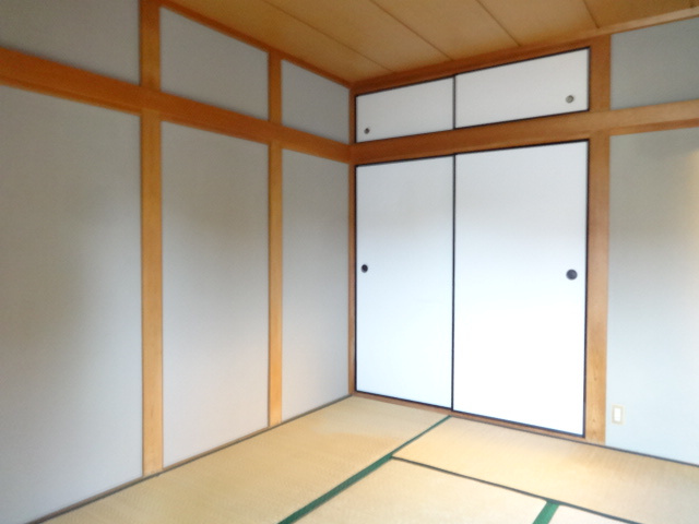 コーポ都築の和室