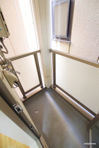 レオン天神橋　仲介手数料無料のバルコニー