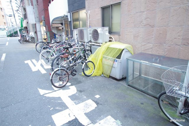 レオン天神橋　仲介手数料無料の駐車場