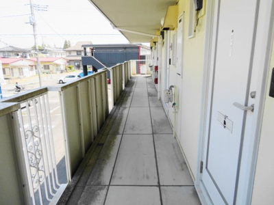 【エントランス】 | メゾンラフォーレＡ