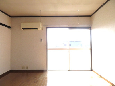 【居間・リビング】 | メゾンラフォーレＡ