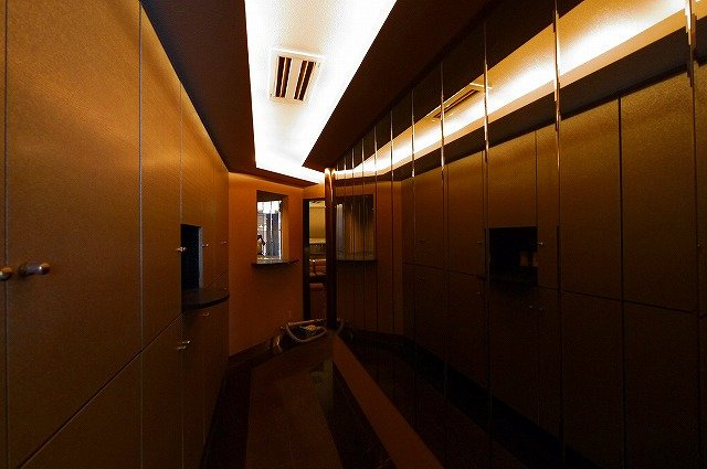 アルファプラザの内装