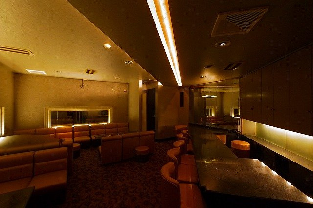 アルファプラザの内装